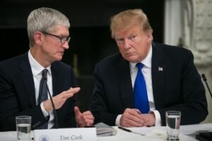 latest news india - trump vs iPhone