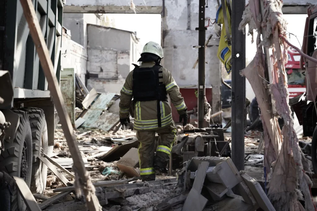 russia produce glide bombs ukraine.jpg