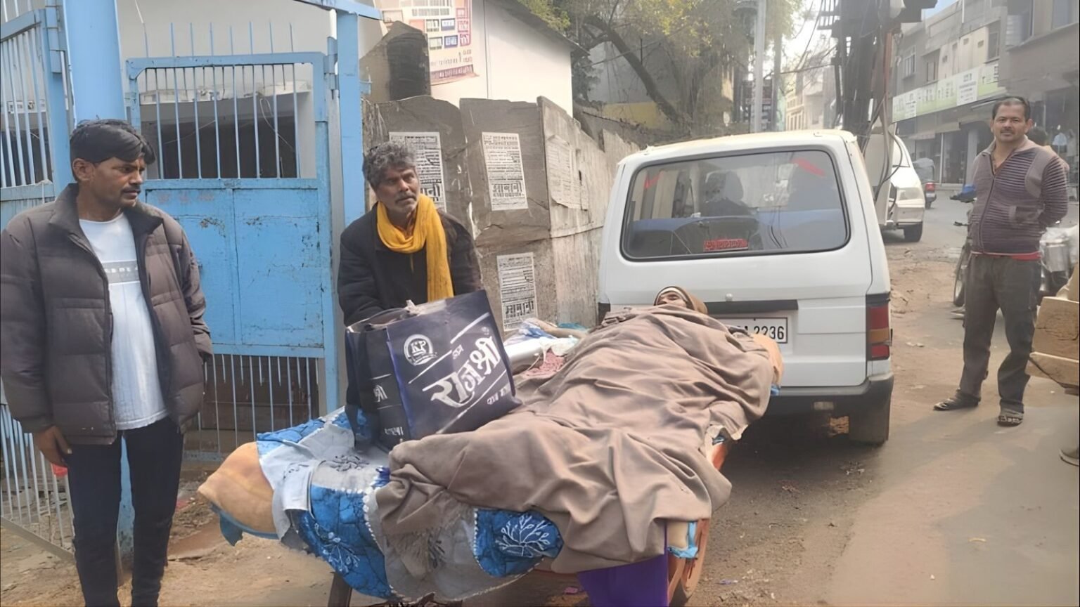 Death on a Handcart: In Madhya Pradesh, an Elderly Man’s Lonely Journey Reveals a Broken System