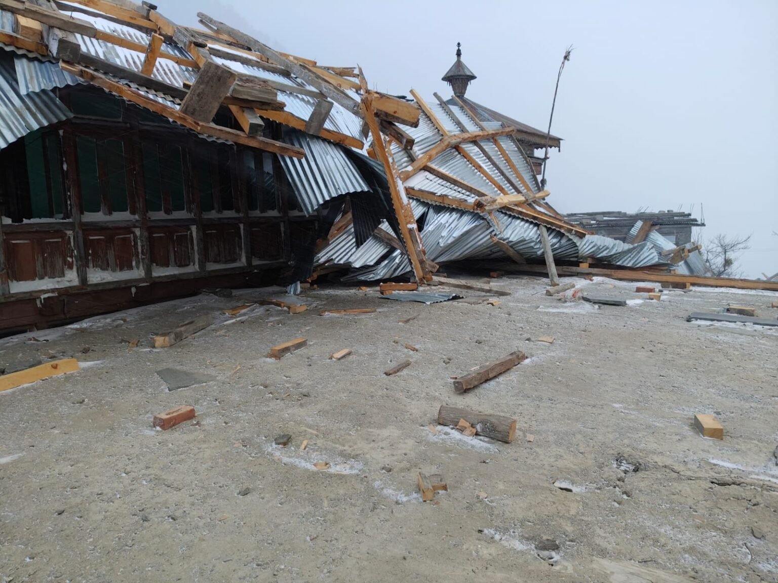 Kinnaur Snowfall: Apple Growers Rejoice, Travel Advisory Issued