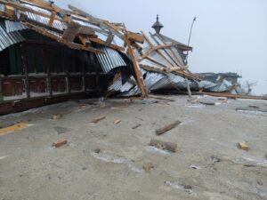 Kinnaur Snowfall: Apple Growers Rejoice, Travel Advisory Issued Kinnaur Snowfall: Apple Growers Rejoice, Travel Advisory Issued