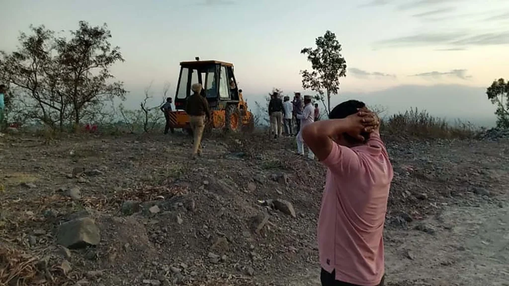 Body of Missing Youth from Ghumarwin Found in Gorge Police and local people conducting a search operation in a hilly area near Swarghat in Bilaspur district Himachal Pradesh